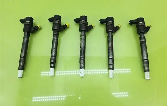 Volvo S60 Fuel injectors set 0445110251