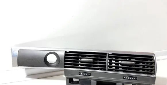 Dash center air vent grill