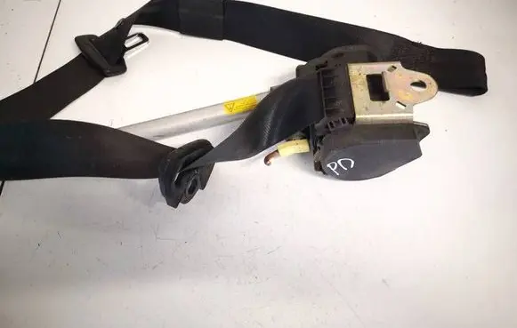 Audi A3 S3 8L Front seatbelt 895857706bk