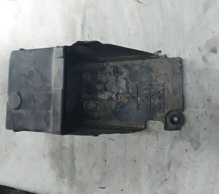 Battery box tray