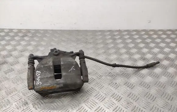 Volkswagen PASSAT B8 Front brake caliper