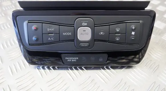 Nissan Leaf II (ZE1) Climate control unit 684125SH0B 275005SE0A