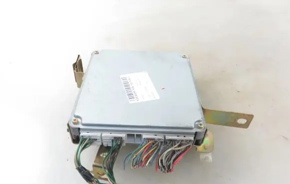 Nissan Primera Engine control unit/module 2758001363 23710AU601