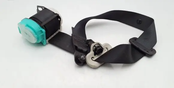 Nissan Note (E11) Rear seatbelt 88845BH05A