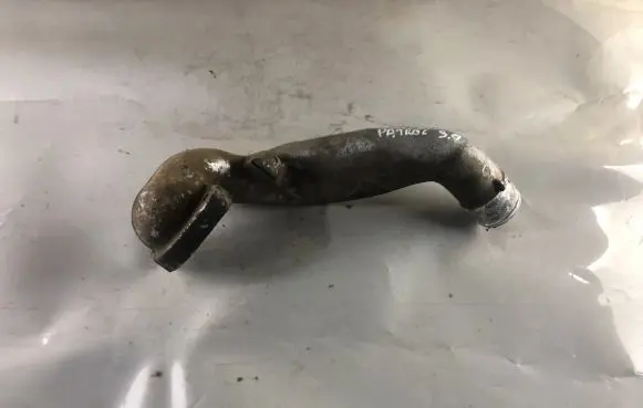 Nissan Patrol Y61 Engine coolant pipe/hose