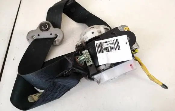 Mazda 5 Front seatbelt t89334t