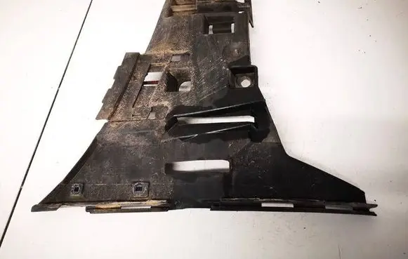 Volvo V70 Front bumper mounting bracket 09190303