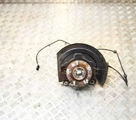 Nissan Leaf I (ZE0) Front wheel hub