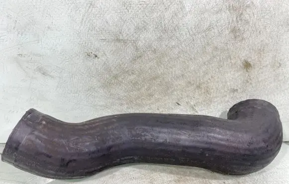 Volvo V70 Intercooler hose/pipe 306366812