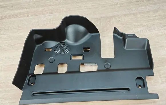 BMW 4 G22 G23 G24 G26 Dashboard lower bottom trim panel 6805566