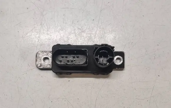 Volvo XC60 Glow plug pre-heat relay 31431776 0281003145