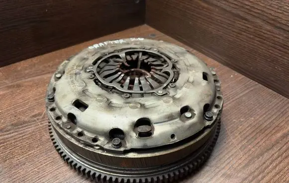 Volkswagen Crafter Flywheel 03L141025N 03L105266BF