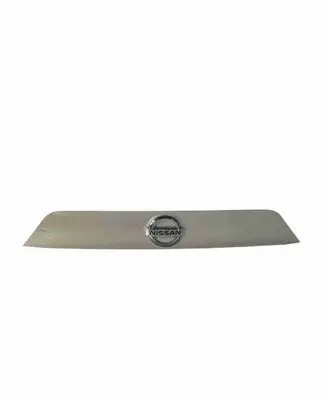 Nissan Qashqai Trunk door license plate light bar 908104ESXX