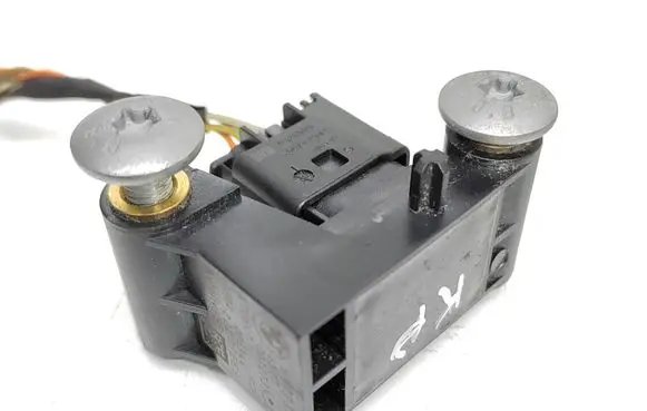 BMW 5 E60 E61 Airbag deployment crash/impact sensor 6977398 65776977398 001273