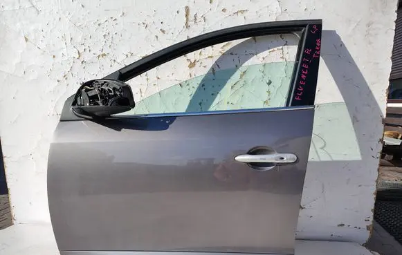 Renault Fluence Front door 