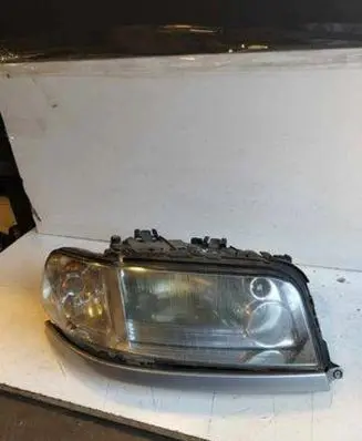 Audi A8 S8 D2 4D Headlight/headlamp