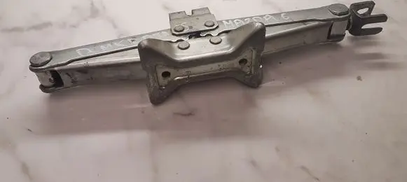 Mazda 6 Lift Jack 