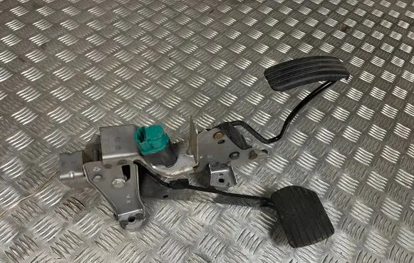 Renault Zoe Pedal assembly 180205139R 180026336R