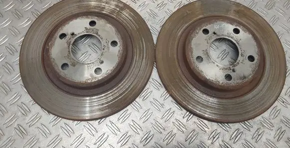 Toyota Avensis T270 Rear brake disc 
