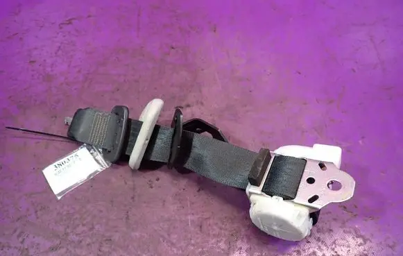 Toyota Yaris Front seatbelt