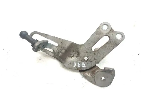 Volkswagen Golf Plus Engine mounting bracket