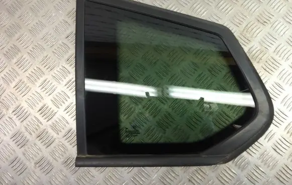 BMW X3 F25 Rear side window 7205625