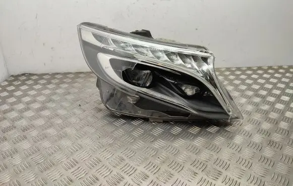 Mercedes-Benz Vito Viano W447 Headlight/headlamp A4479069800
