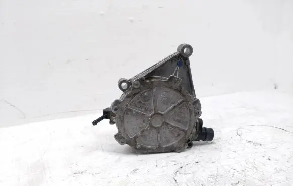 BMW 4 F32 F33 Vacuum pump 0710336189
