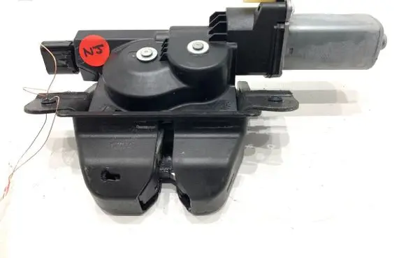 Jeep Cherokee Tailgate exterior lock 27817AA