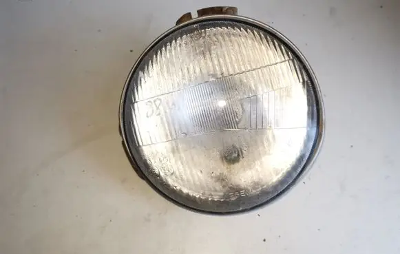 Mitsubishi Pajero Headlight/headlamp