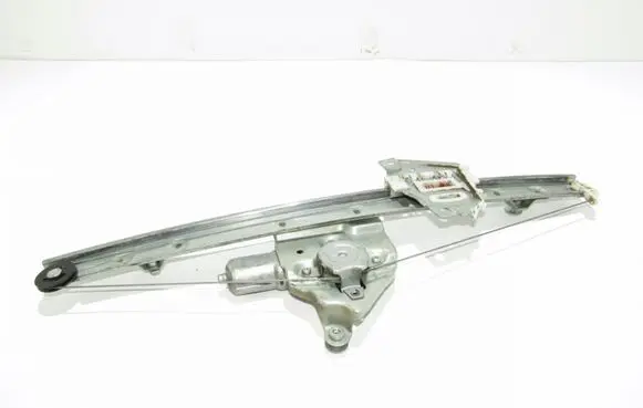 Suzuki Grand Vitara II Front door window regulator with motor 8346065J00