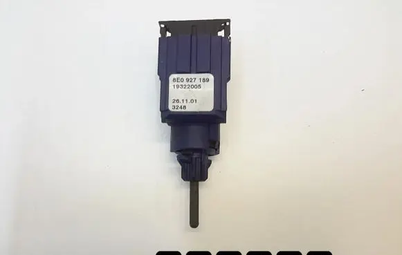 Audi A4 S4 B6 8E 8H Brake pedal sensor switch