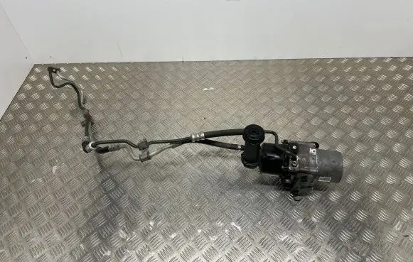 Peugeot 3008 I Power steering pump A5102899 082527A6 00207B