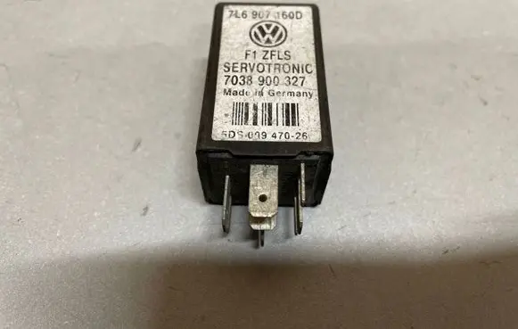 Volkswagen Touareg I Other relay 7L6907160D