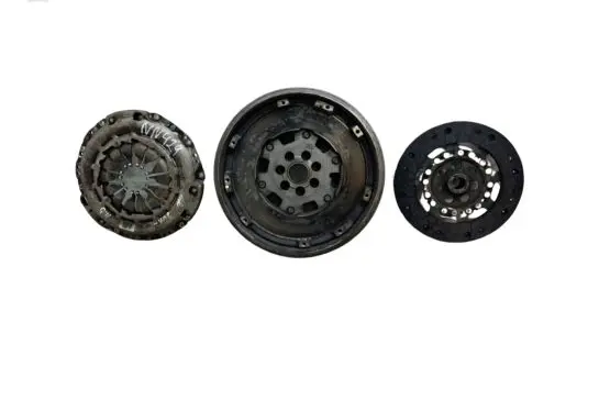 Nissan Juke I F15 Clutch set kit 8200926712 8200450217
