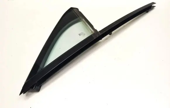 Audi Q7 4M Front door vent window glass four-door 4m0845114