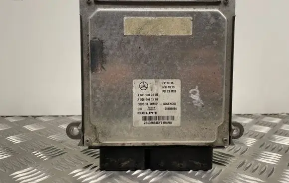 Mercedes-Benz C W204 Engine control unit/module A6519007500 A0064461540