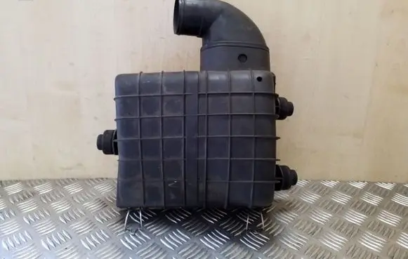 Opel Frontera A Air filter box cover 4616830999