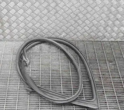 Maserati Ghibli Rubber seal front coupe door 