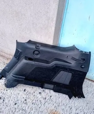 Ford Galaxy Tailgate/trunk side cover trim