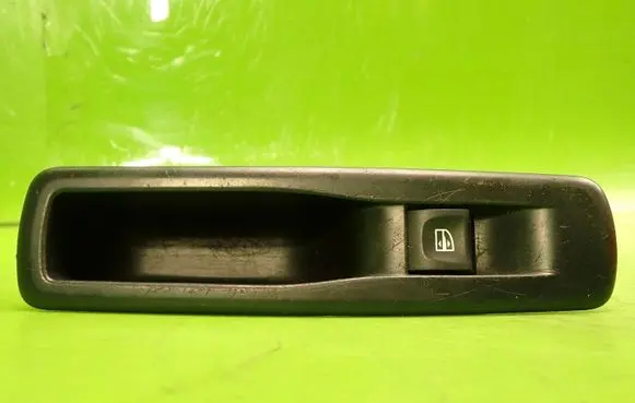 Renault Laguna III Quarter vent window switch 82944002R