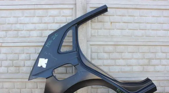 Volkswagen Polo VI Fender end trim 2G4809052