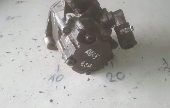 Audi A4 S4 B7 8E 8H Power steering pump 4Z7145156E
