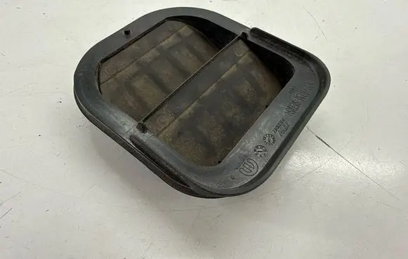 Alfa Romeo Stelvio Quarter panel pressure vent 52076397