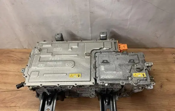 Renault Megane E-Tech Voltage converter inverter 296A07844R