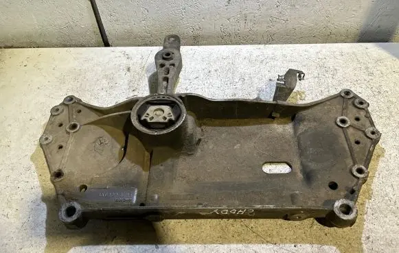 Volkswagen Caddy Front subframe 1K0199369G 15092003