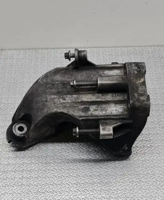 Mercedes-Benz E W212 Engine mounting bracket A6512230004