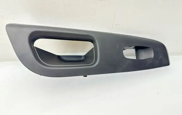 Nissan Juke II F16 Rear door window switch trim 829606PA0A