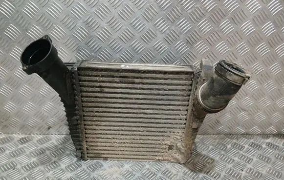 Audi Q7 4L Intercooler radiator 
