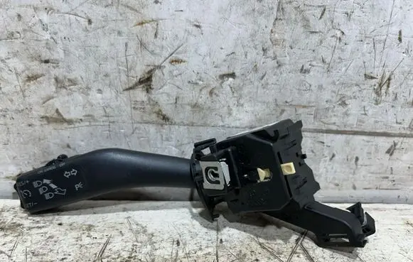 Volkswagen Golf V Indicator stalk 1K0953513G